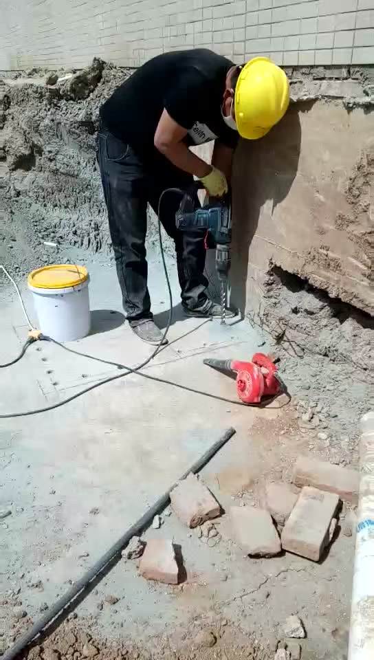 雄县新旧混凝土植筋连接加固